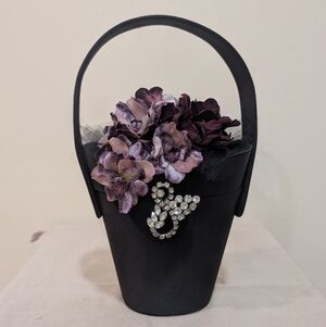Elegant Black Floral Handbag with Rhinestone Accent